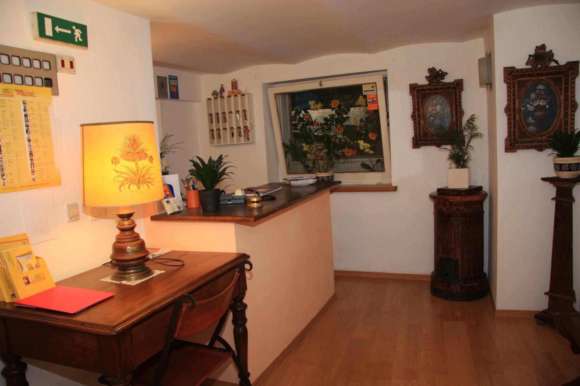 פרוג'ה Hotel Morlacchi מראה חיצוני תמונה