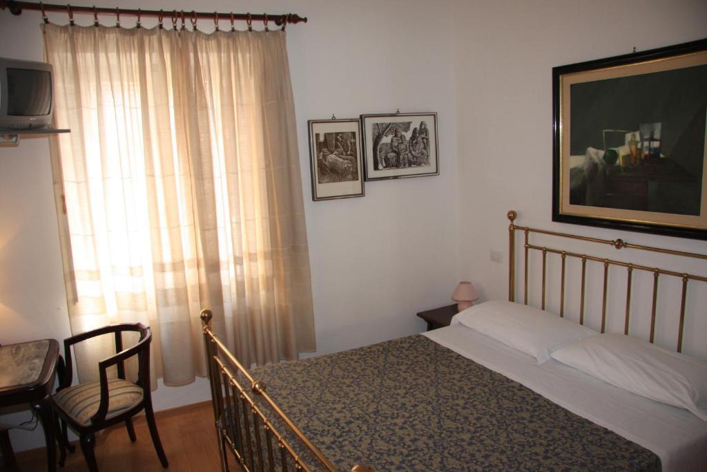 פרוג'ה Hotel Morlacchi חדר תמונה